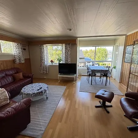 Fantastic Apartment With Fjellheisen As Your Nearest Neighbor Tromso Exterior photo